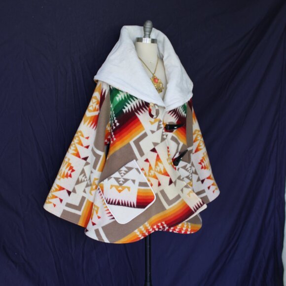 Pendleton Beaver state Chief Joseph Wool blanket Cloak poncho Aztec Swing jacket - Picture 5 of 12